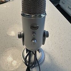 Blue Yeti Condensor Mic 