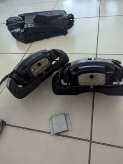 2015 F06 BMW CALIPERS AND NEW PADS