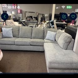 Brand New Super Plush Comfy Altari Sectional Set 