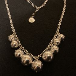 20”-22” Bright SilverTone Necklace With Dangling Solid Ball Pendants/charms With Shiny Crystals, By L C