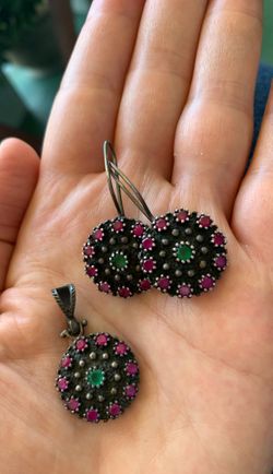 Handmade in turkey Earnings and pendant