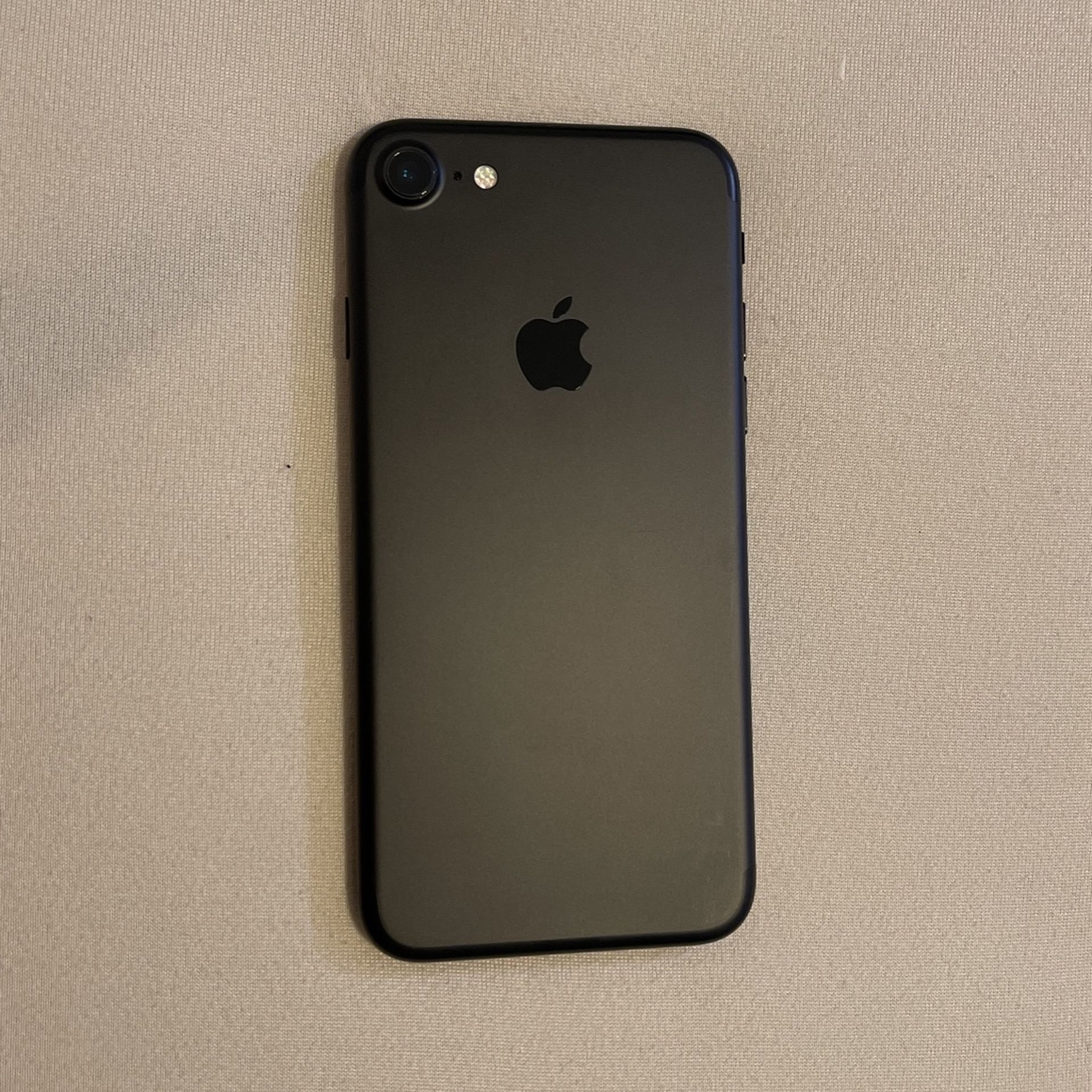 Unlocked iPhone 7, 32g