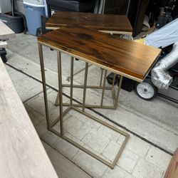 2 Side Tables $10