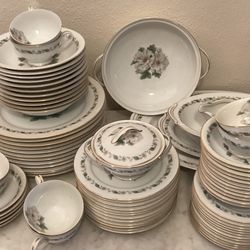 80 pc Set Of Noritake Nippon Toki Kaisha China Dinnerware