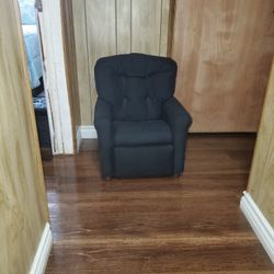 Kid's Traditional Recliner Chair