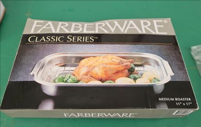 Brand New Vintage Farberware Classic 11" x 17" Roaster Model 766 + Removable Wire Elevating Rack