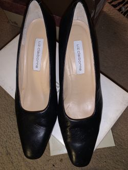 Black Pumps