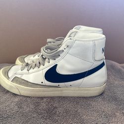 Women’s Nike Blazer High Size 7.5