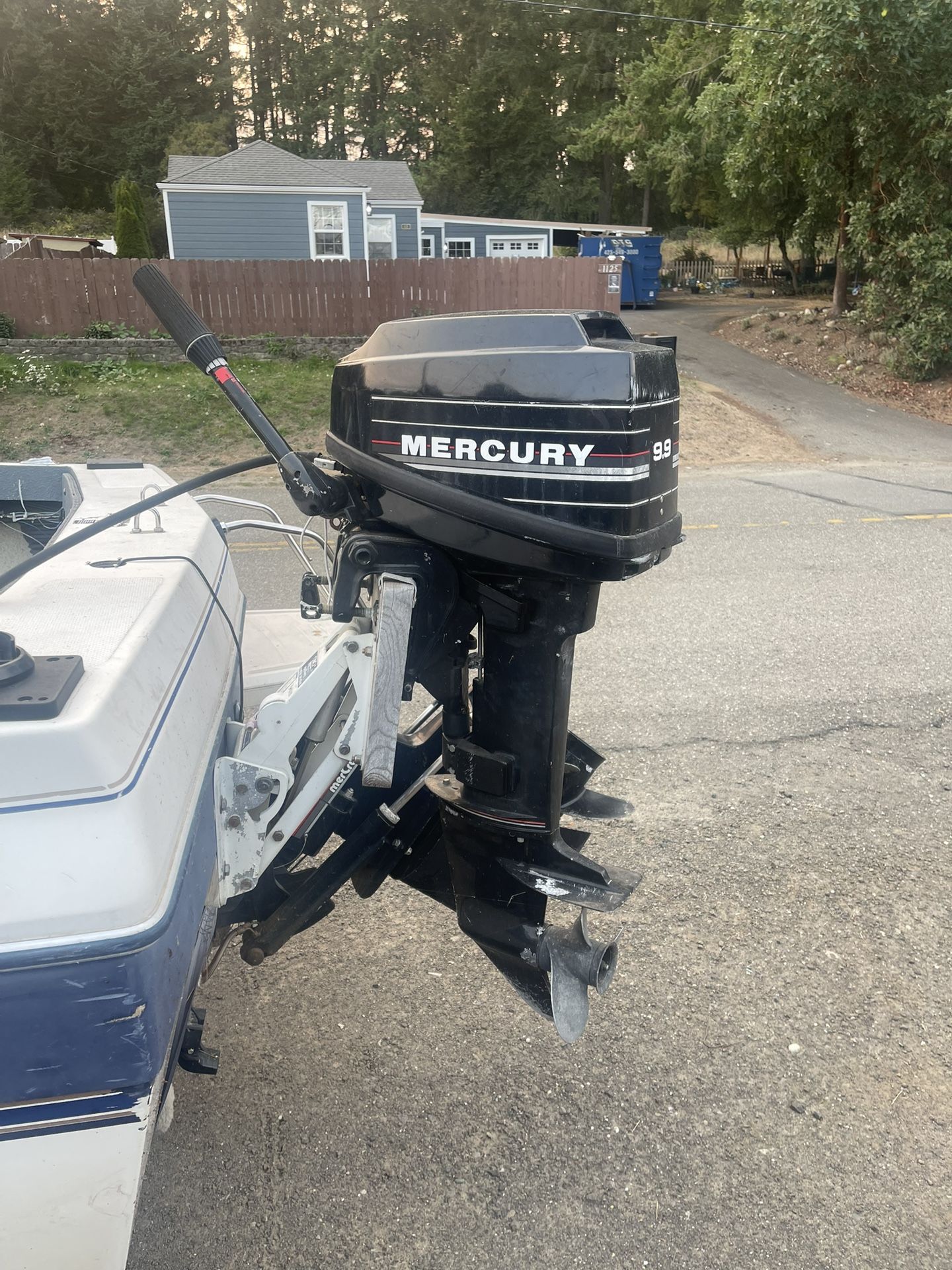 9.9 2 Stroke Mercury With Tank