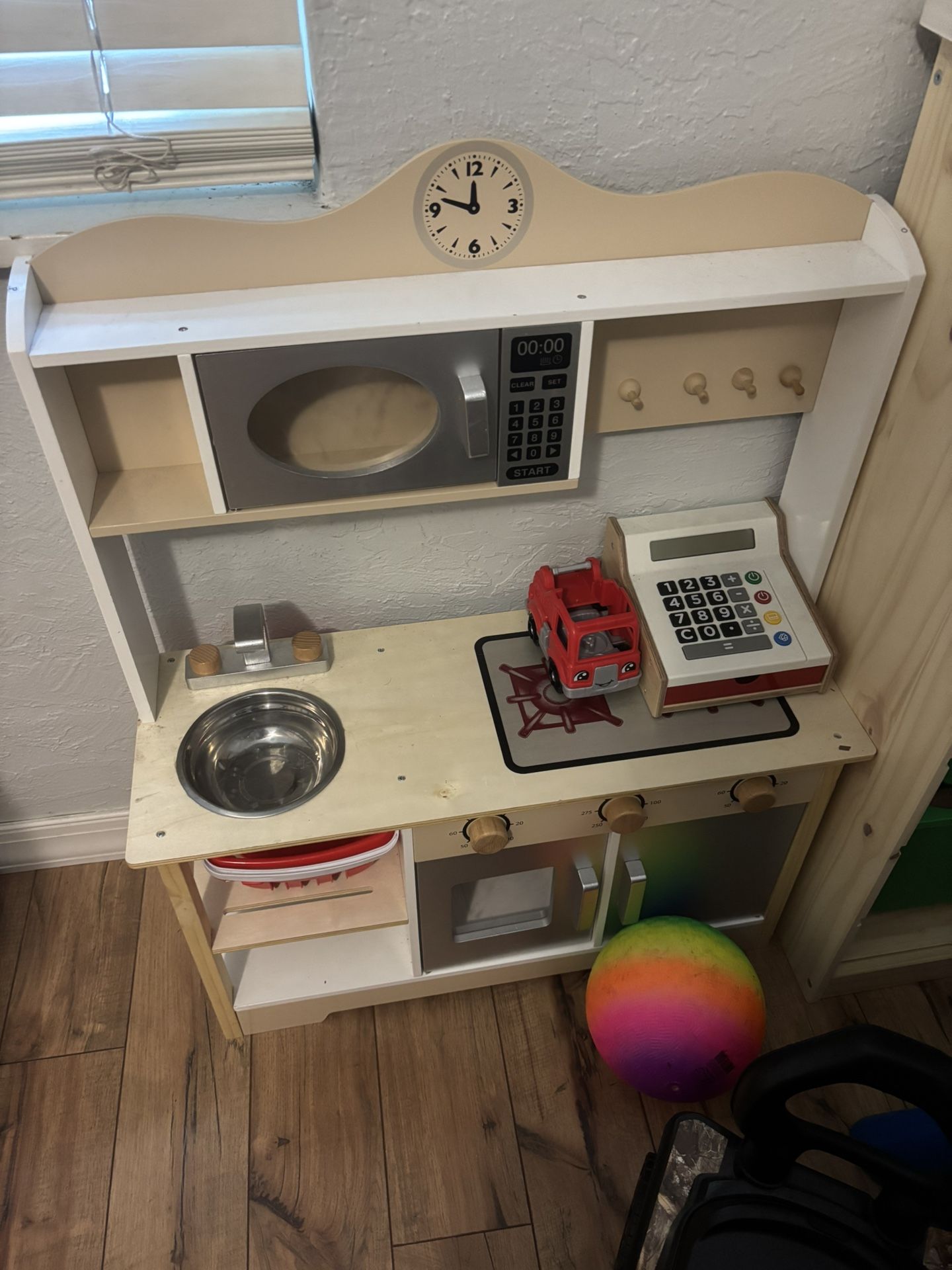 Toy Kitchen