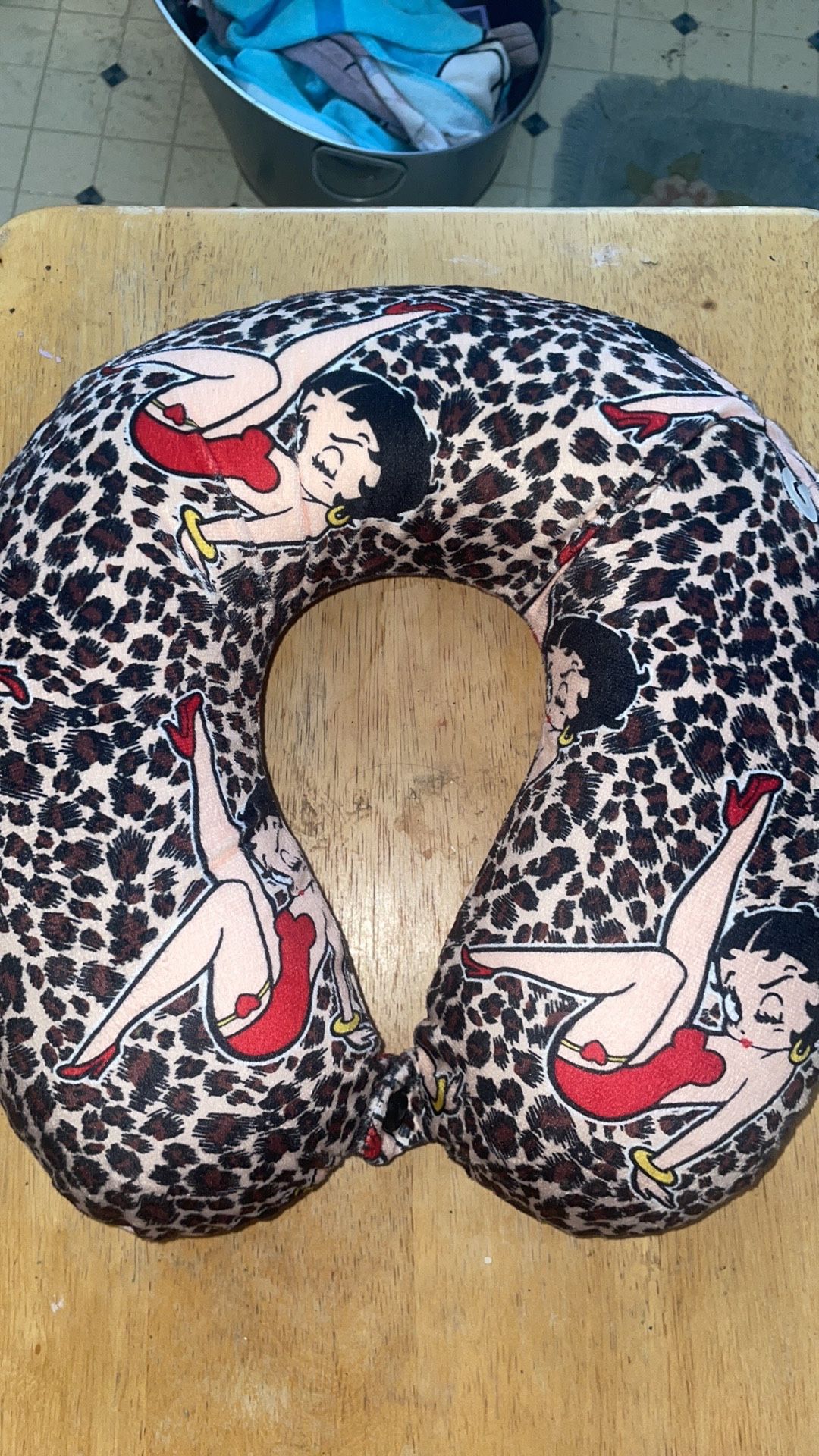 Betty Boop Memory Foam Travel Neck Pillow NEW Leopard Iconic Character
