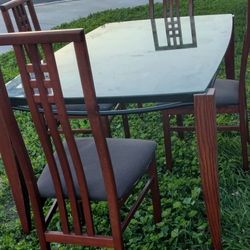 Dinning Table Set Made In Italy In Great Shape And Condition 