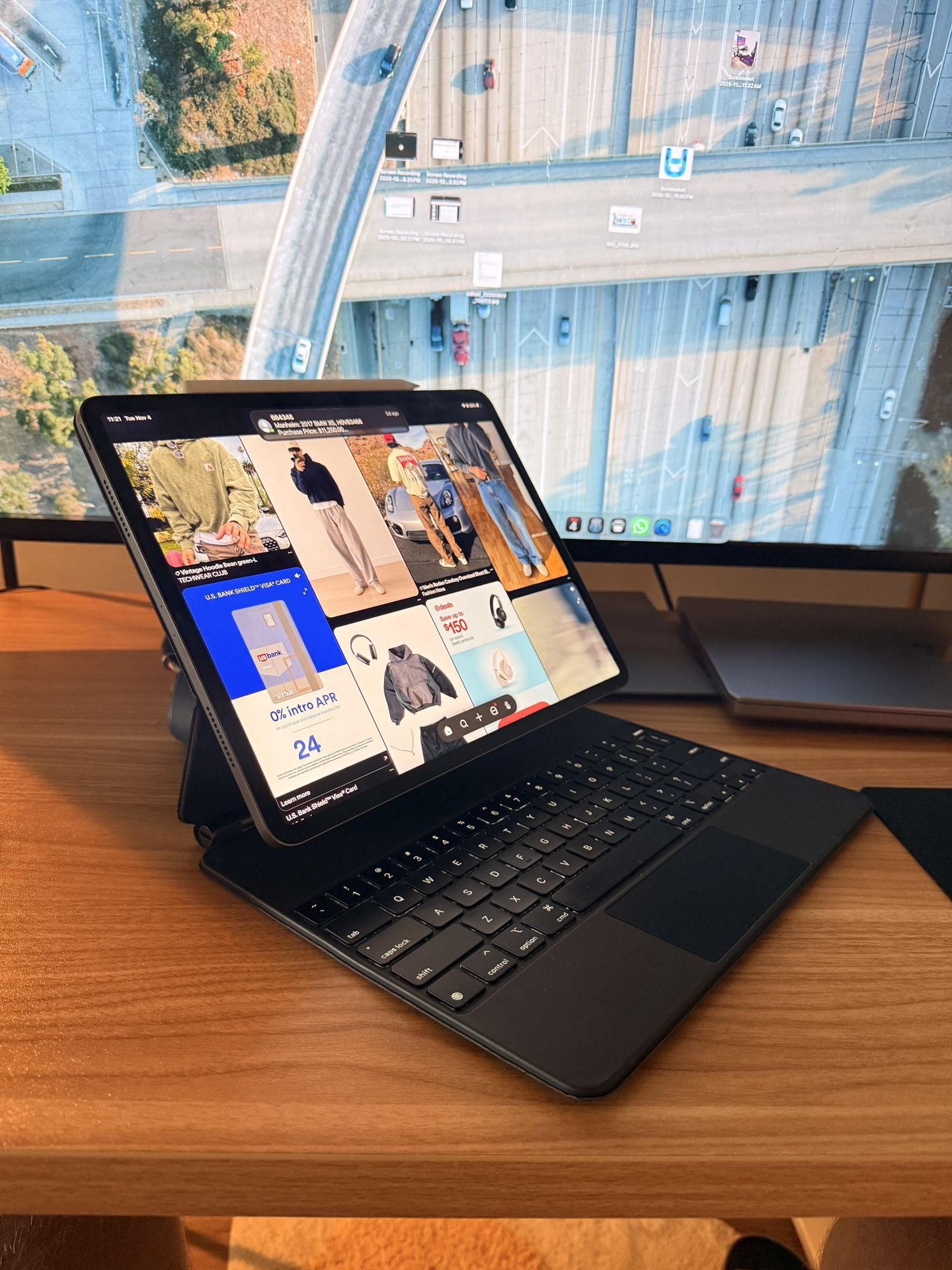 iPad Pro 12.9 inch 256GB (5th Generation) W/ Apple Pencil + Folio Keyboard Case