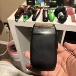 Supreme Double Foil Shaver 