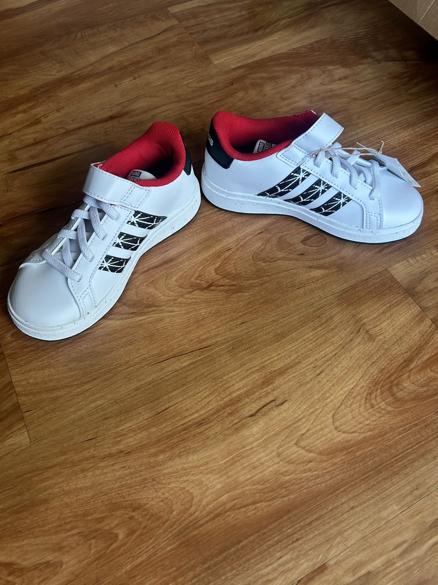 Adidas Grand Court Spider-man EL