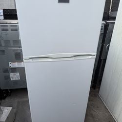 Frigidaire Refrigerator 