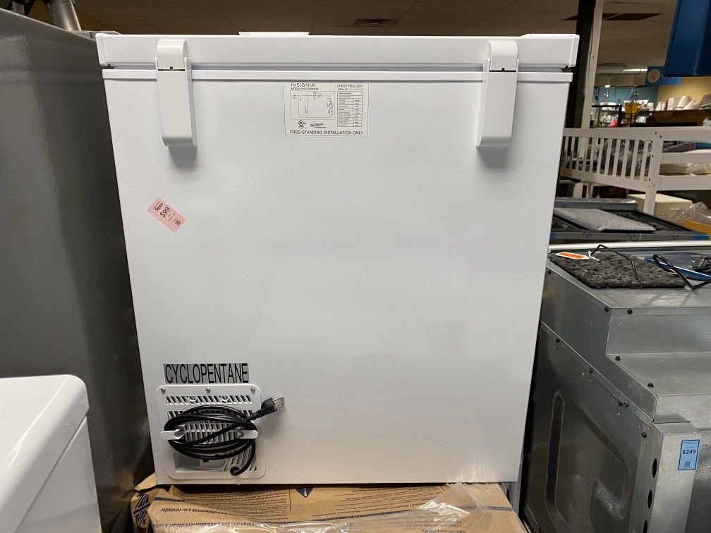 Insignia chest freezer ns cz50wh6 for sale in bellevue wa offerup