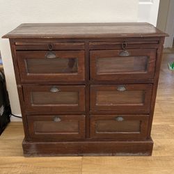 6 Drawer Dresser With Glass Storage Fronts