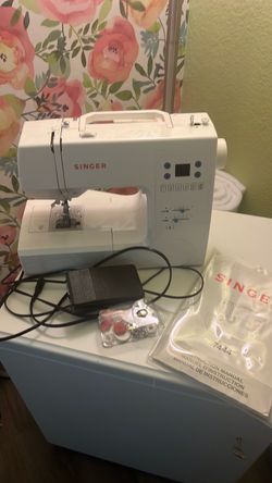 Singer Sewing Machine 7444