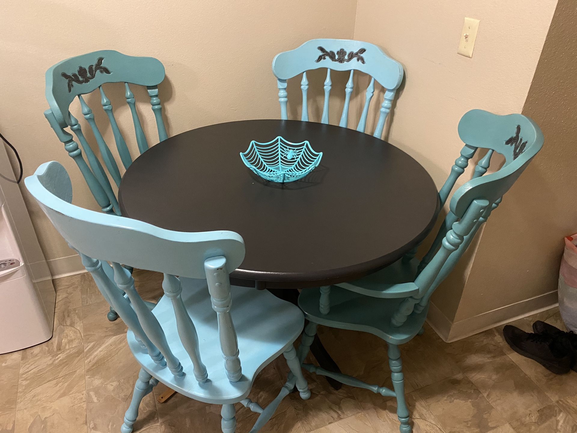 Vintage table and chairs repainted by me