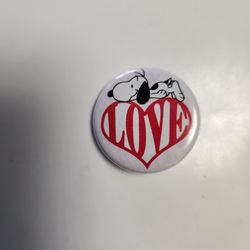 Peanuts Snoopy Pin Badge 1,5"  LOVE