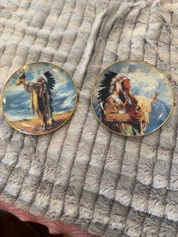 Set of 2 Limited Edition Collector Plates