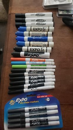 22 dry erase markers, 4 still in new packaging. All work.
