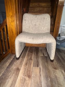 Accent Chairs