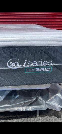 Serta iSeries Hybrid MattressQueen size plush