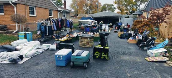 Garage Sale Yard Sale Nov 15 Saturday And Nov 16 Sunday!!!