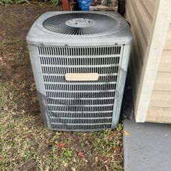 Air Conditioner 2.5 Ton For Parts 