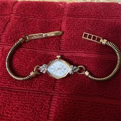 Woman's  Vintage Watch  LE JAye Quartz  $75