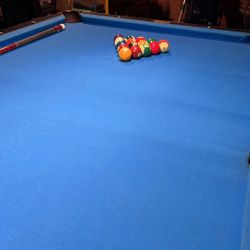 8 Foot Sleigh Billard Table