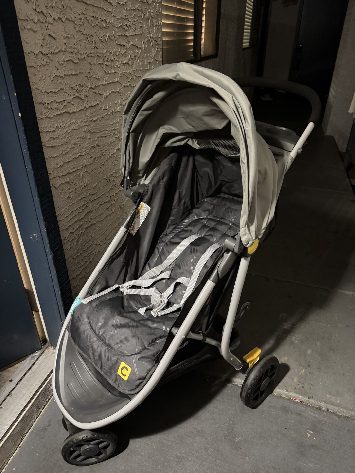 stroller 