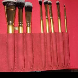 Red Pouch Luxie Brand Makeup Brush Set 