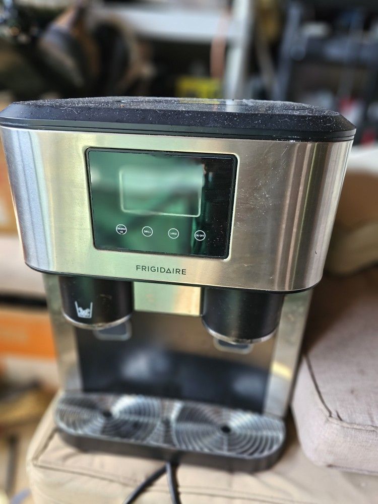 Frigidaire Ice And Water Dispenser, Like New