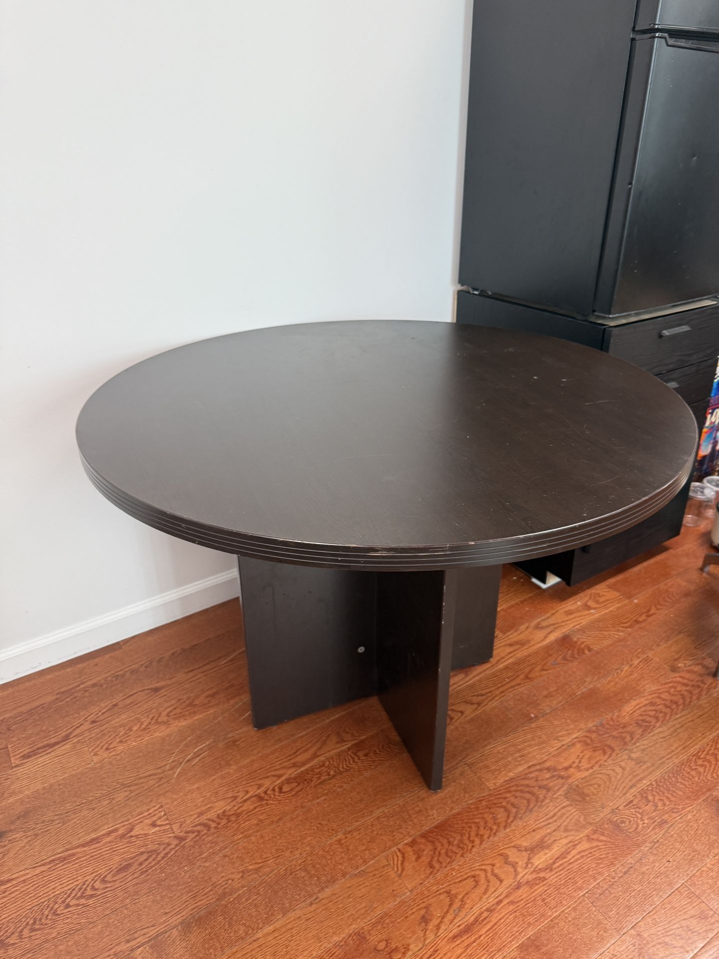 Round Office Table