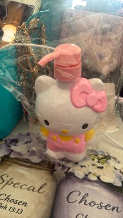 Hello Kitty Pump Dispenser Bottle