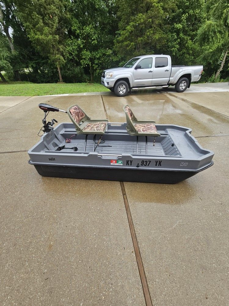 Lowrance 2 Person Boat (Like New)
