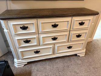 Dresser
