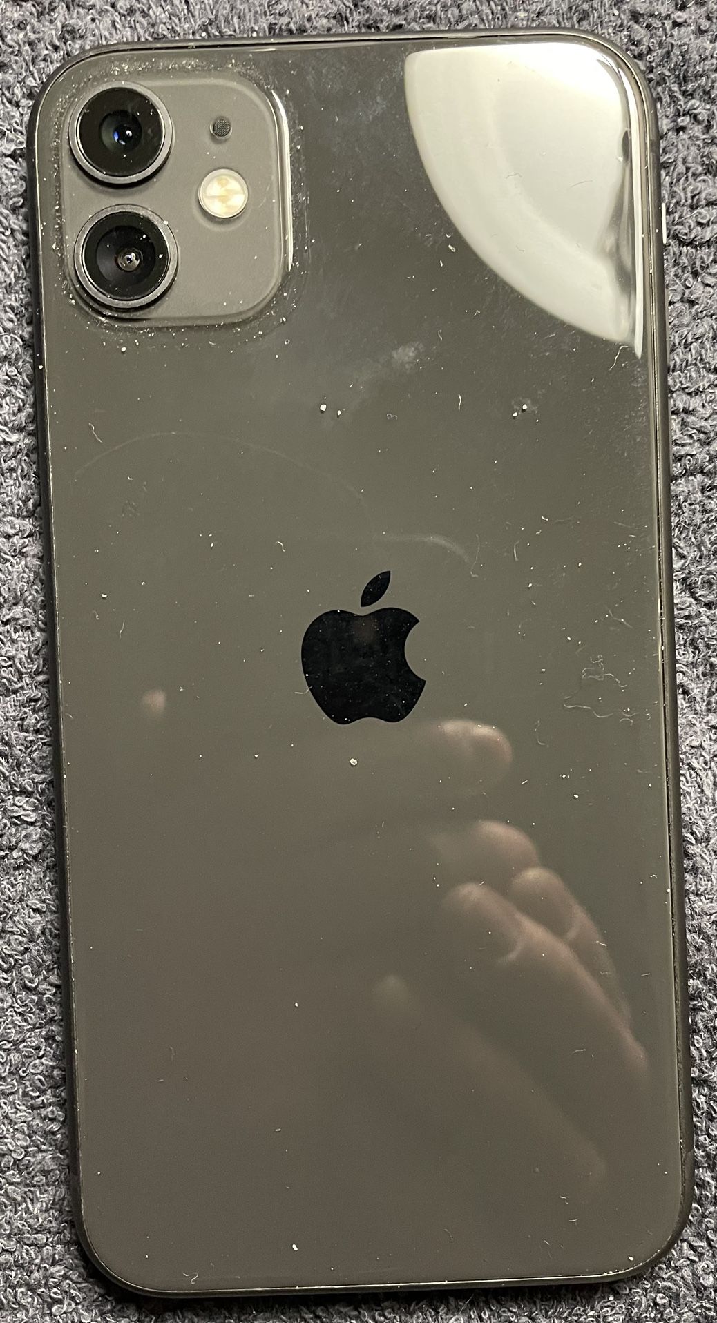 APPLE IPHONE 11 64 GB.