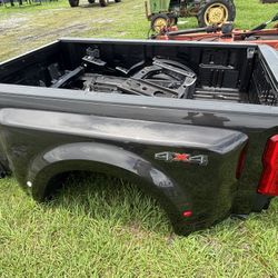 2023 Ford f350 Bed dually 