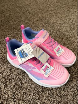 US 3.5 Pink Sketcher Shoes