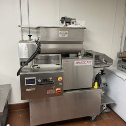 Meat Processing Machine.  Comercial Grade. Pattie’s Meatballs Sausage links Maker 