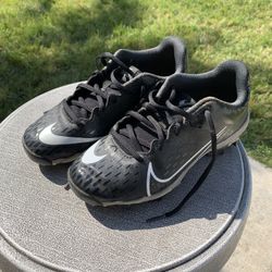 Youth Cleats Size 3