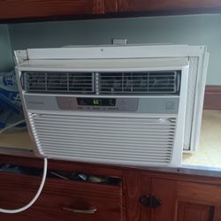 FRIGIDAIRE AIR Conditioner 8000BTU