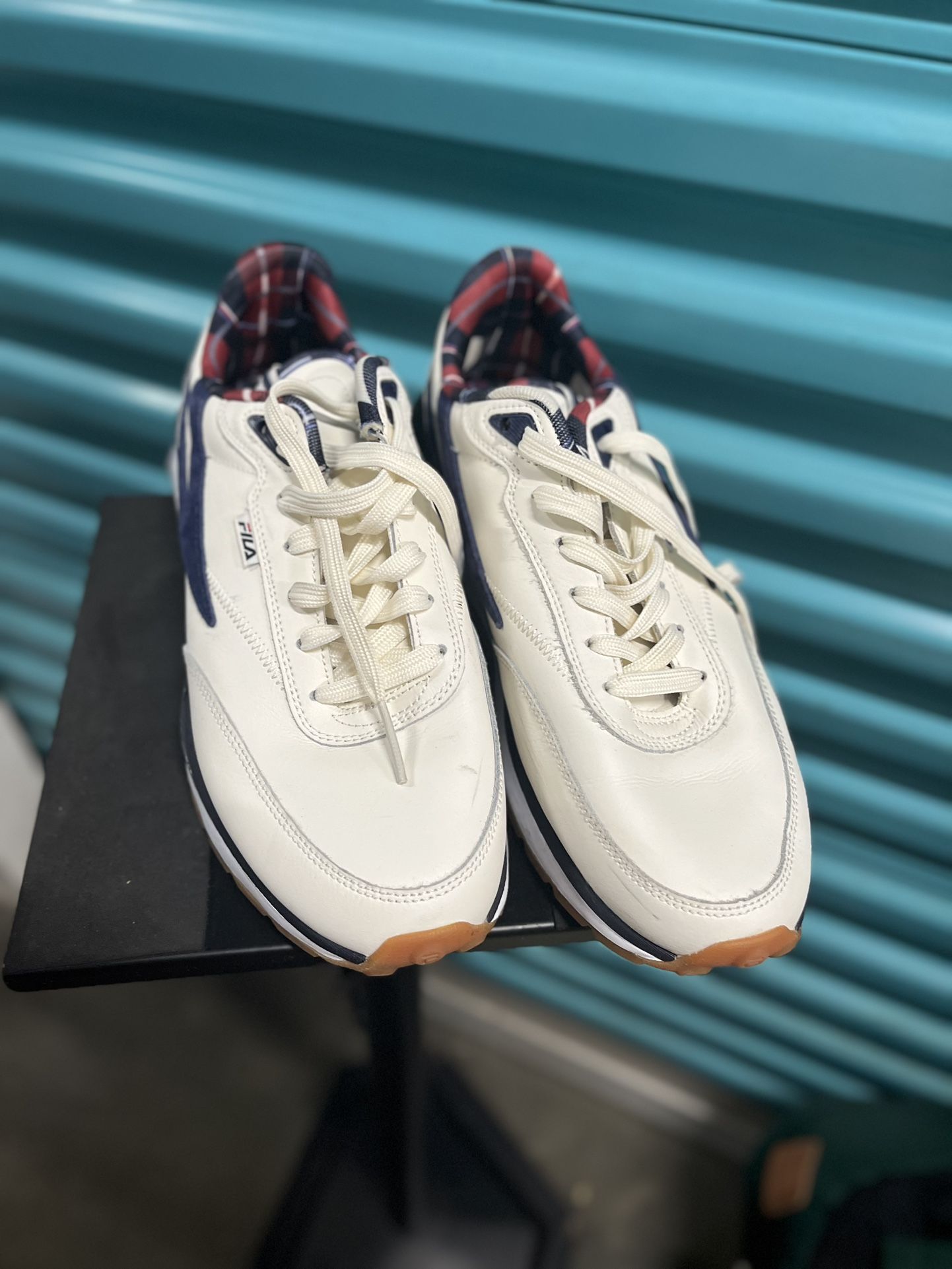 Men’s Shoes 91/2