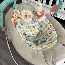 Winnie the Pooh Baby Lounger 