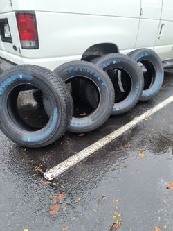 Brand new set of 275/65/18  Firestone Destination tires w/ white lettering