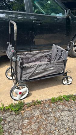 I'm selling the Radio Flyer